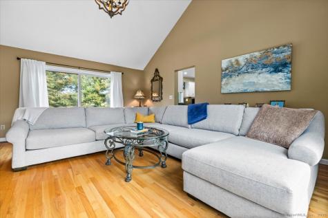 32 Justine Drive North Haven CT 06473