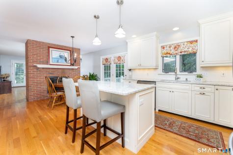31 Knollwood Drive New Hartford CT 06057