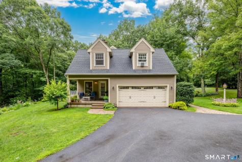 31 Knollwood Drive New Hartford CT 06057