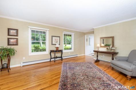 31 Knollwood Drive New Hartford CT 06057