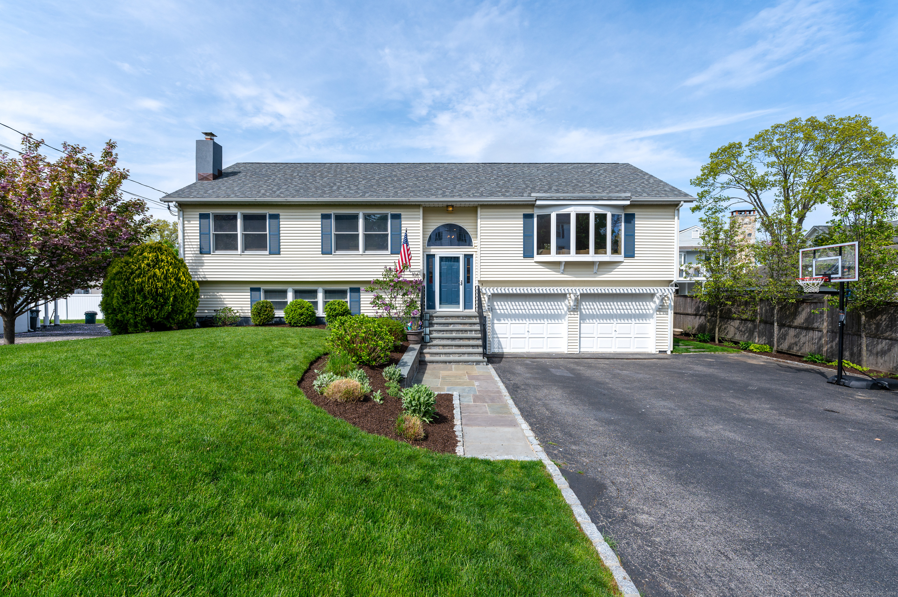 106 Rockledge Drive Stamford CT 06902