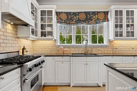 10 Pheasant Hill Road Weston CT 06883