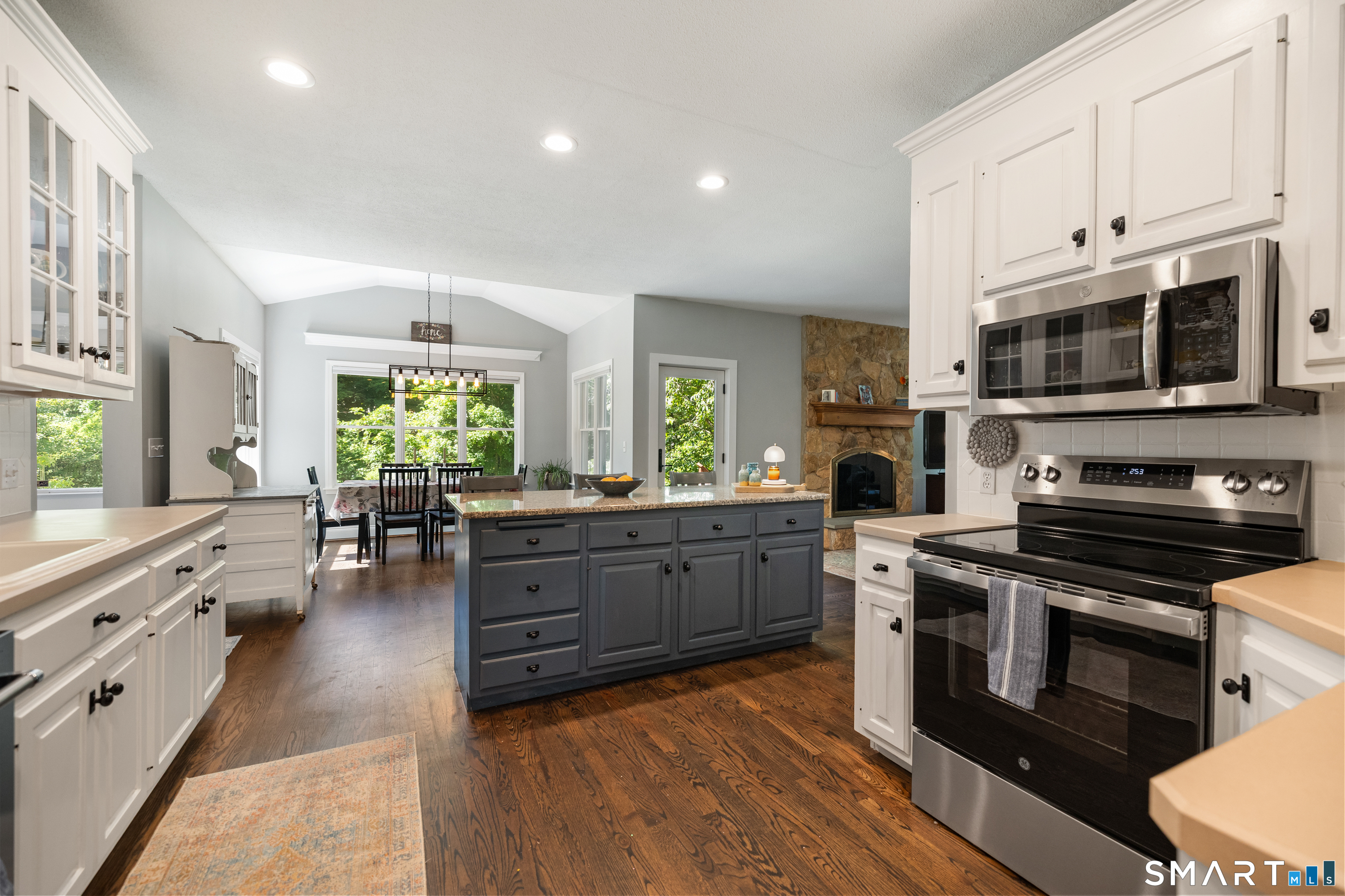216 Great Pond Road Simsbury CT 06070