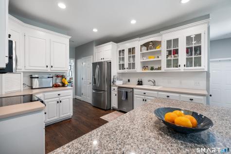 216 Great Pond Road Simsbury CT 06070
