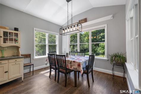216 Great Pond Road Simsbury CT 06070