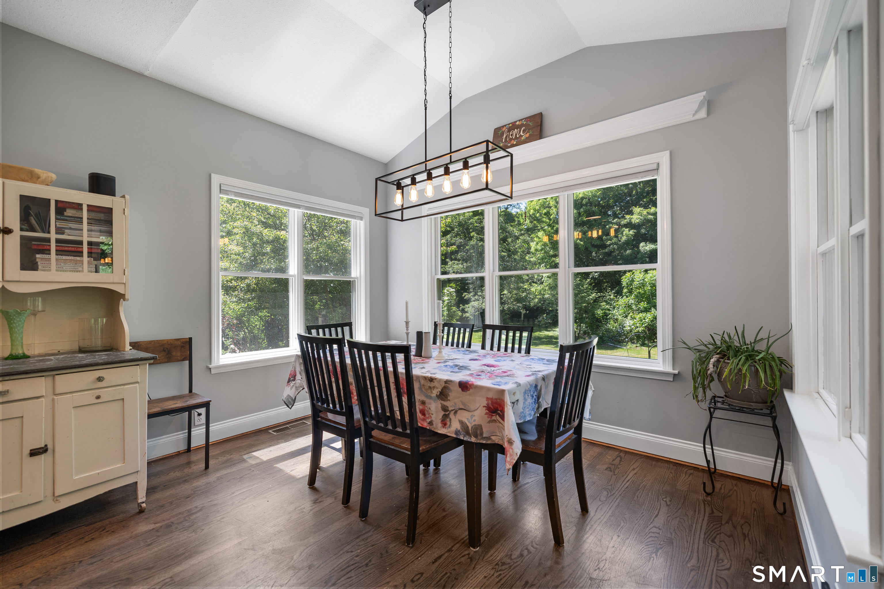 216 Great Pond Road Simsbury CT 06070