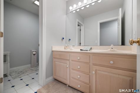 216 Great Pond Road Simsbury CT 06070