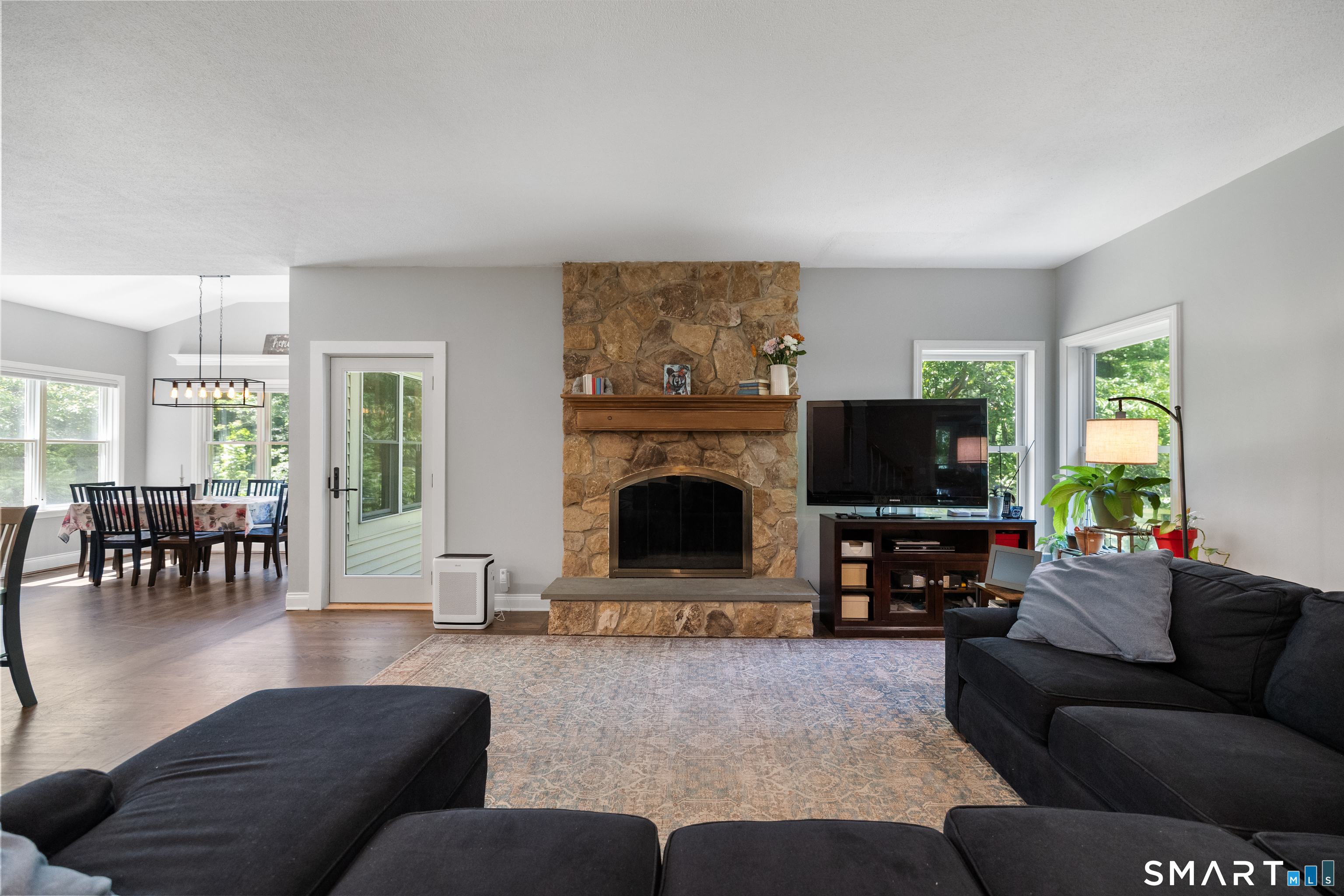 216 Great Pond Road Simsbury CT 06070