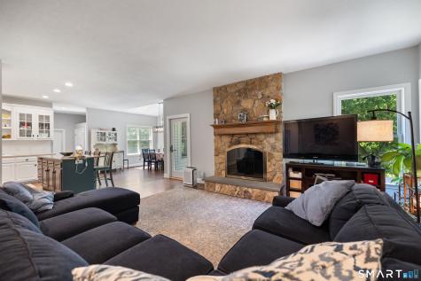 216 Great Pond Road Simsbury CT 06070