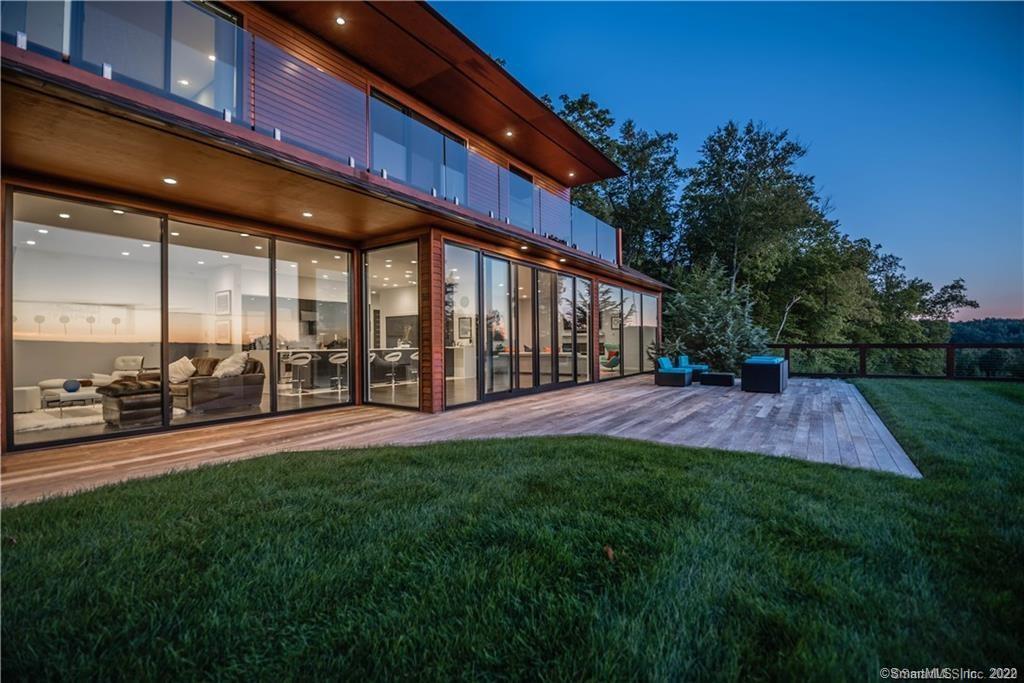 16 Pilgrim Path Farmington CT 06032