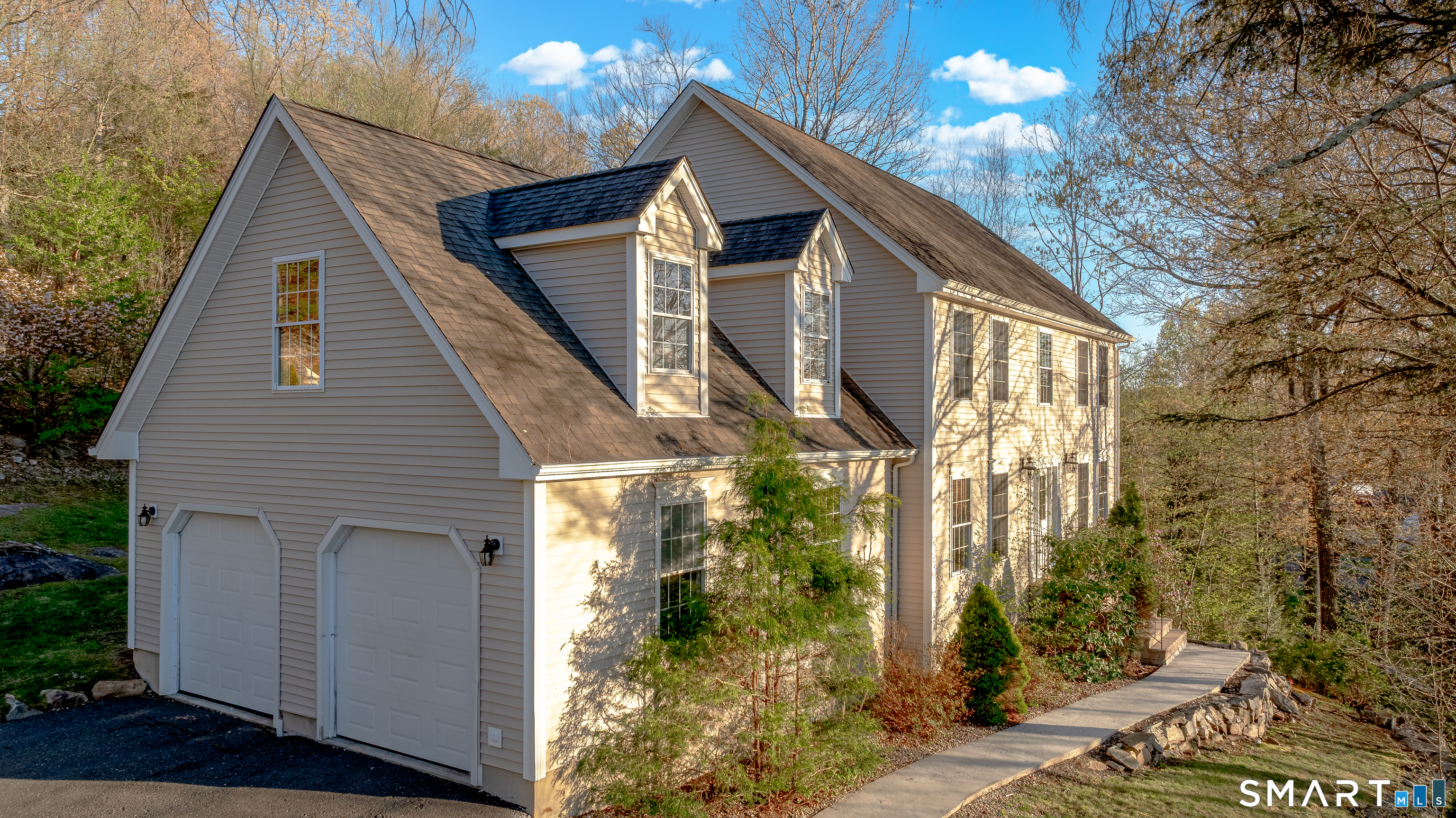110 Oakwood Circle Bristol CT 06010