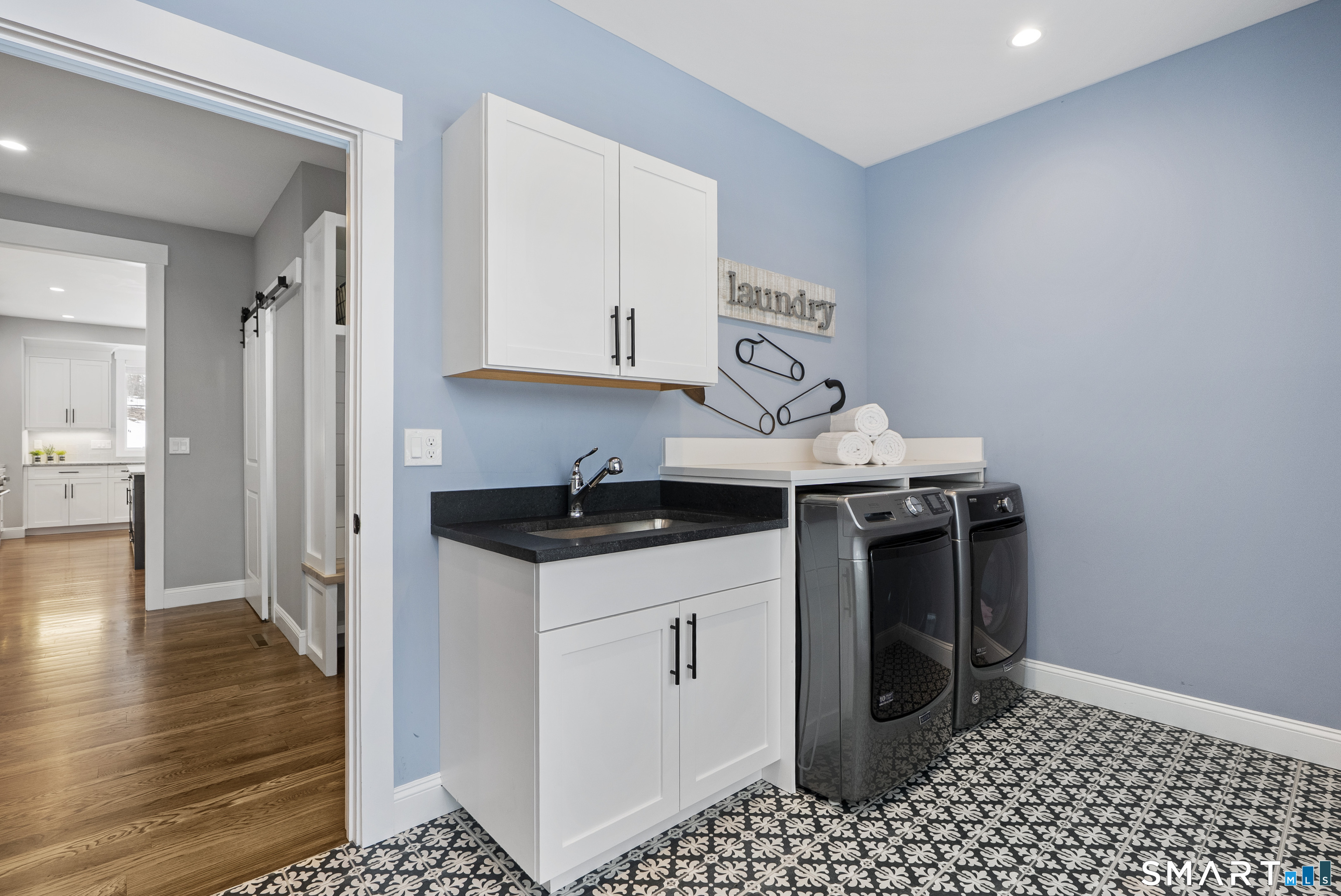8 Gateshead Way Farmington CT 06085