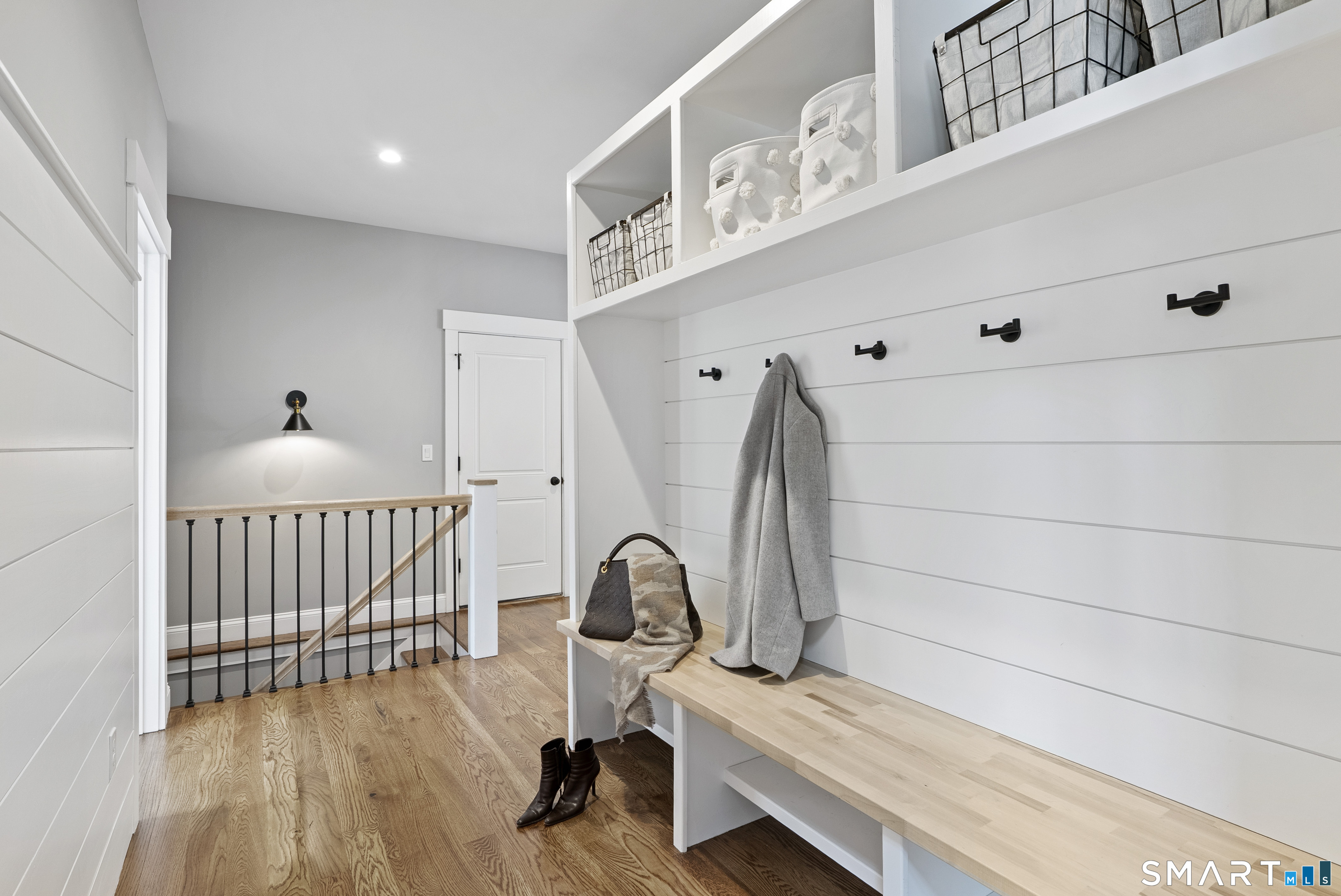 8 Gateshead Way Farmington CT 06085