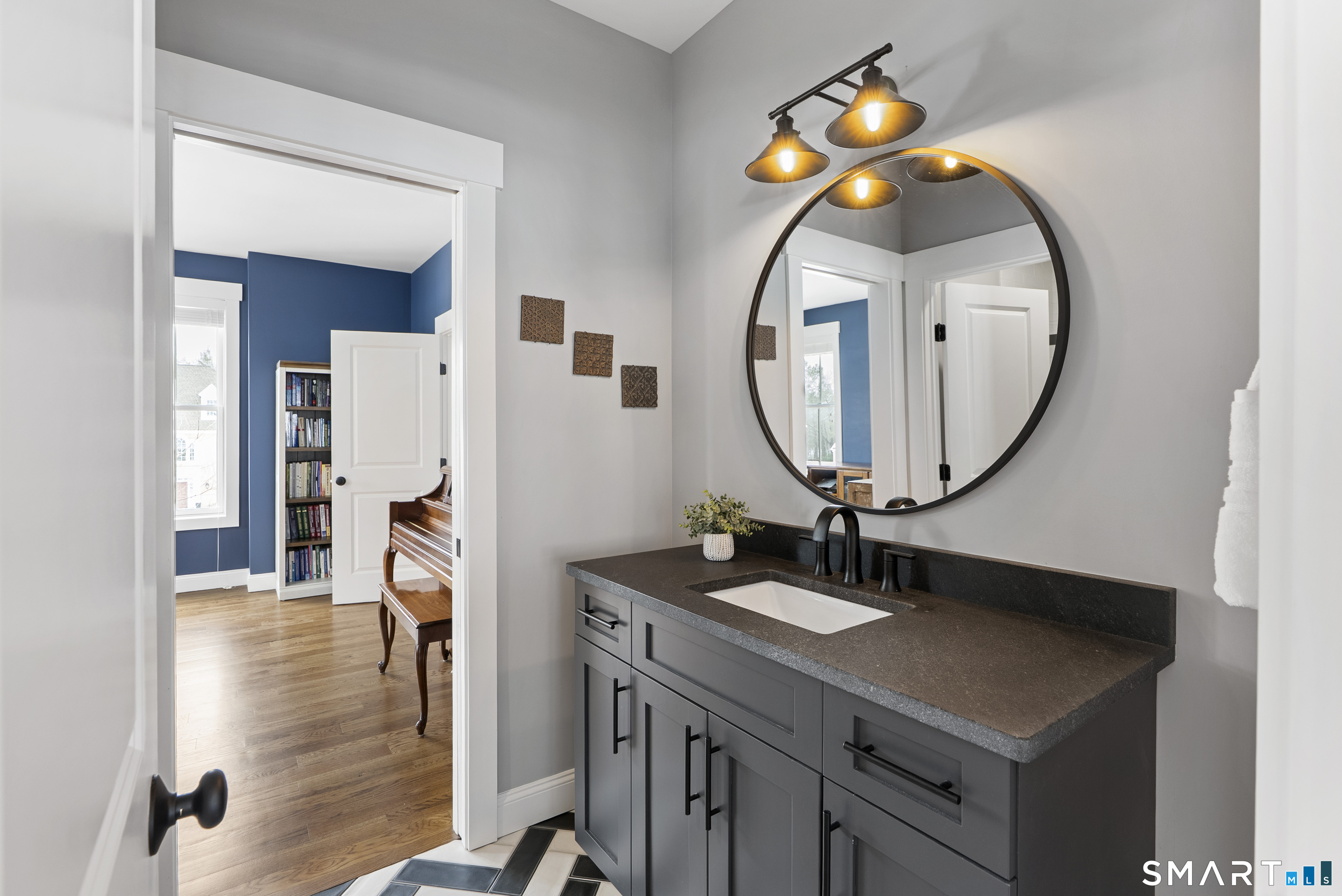 8 Gateshead Way Farmington CT 06085