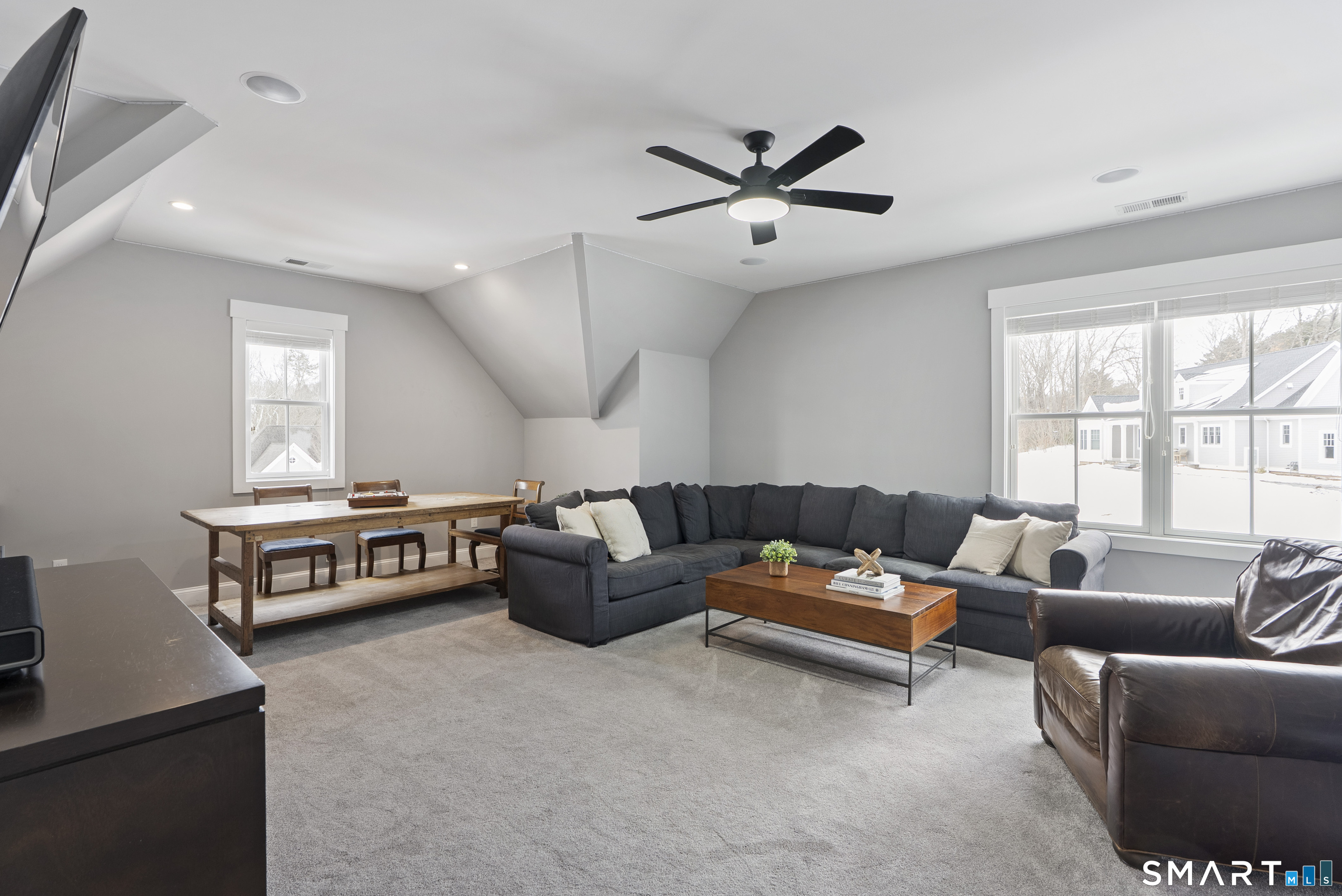 8 Gateshead Way Farmington CT 06085