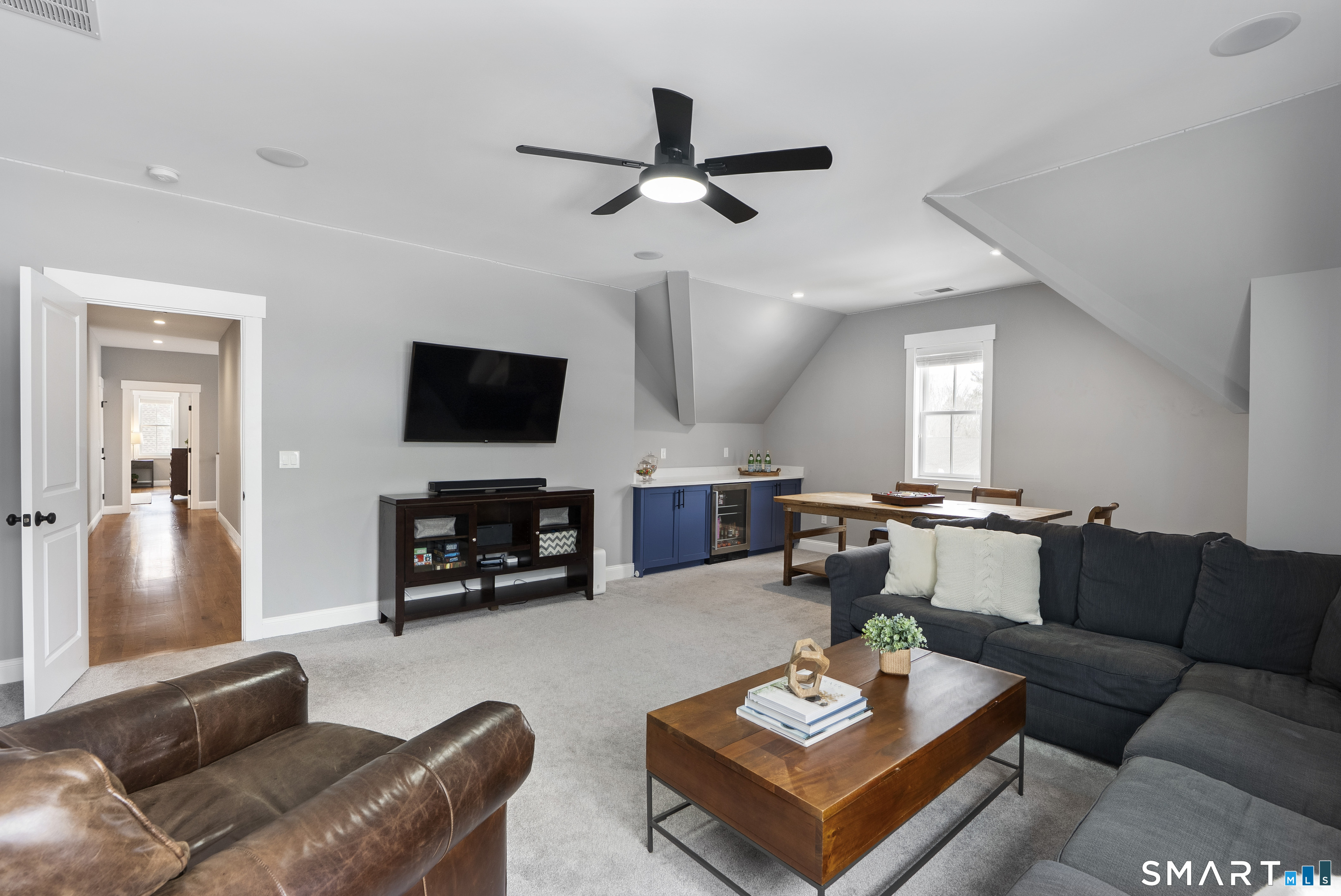 8 Gateshead Way Farmington CT 06085