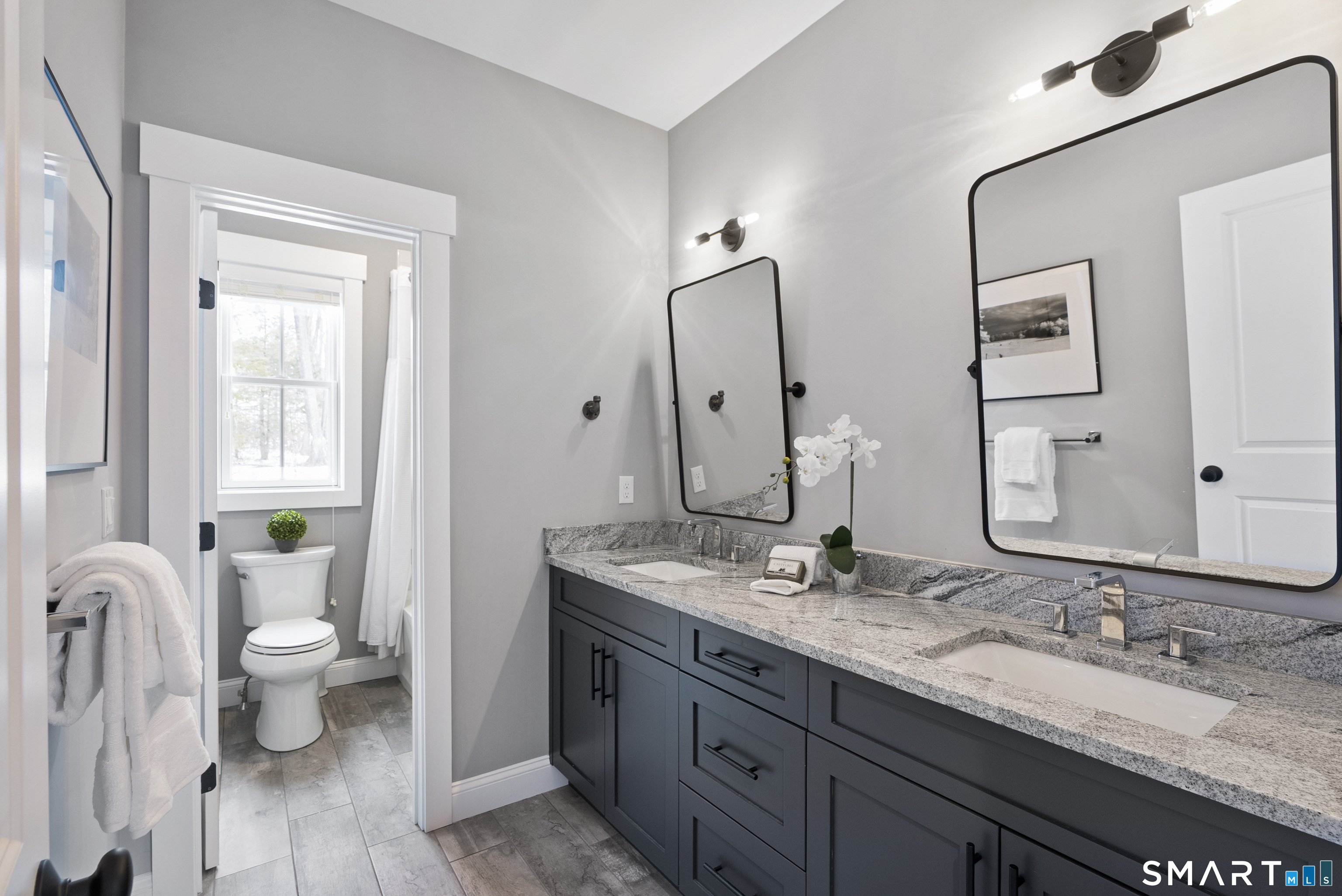 8 Gateshead Way Farmington CT 06085