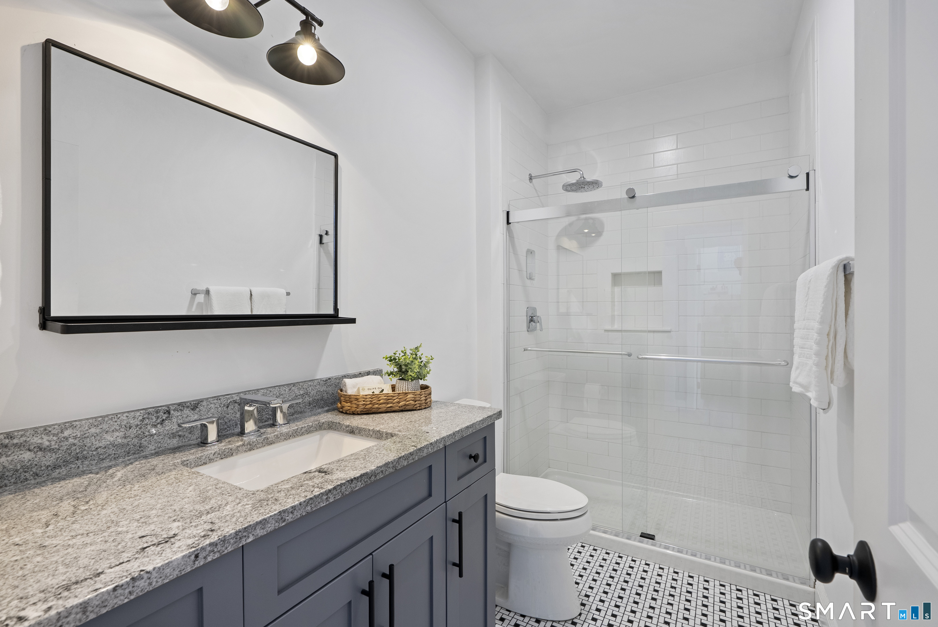 8 Gateshead Way Farmington CT 06085