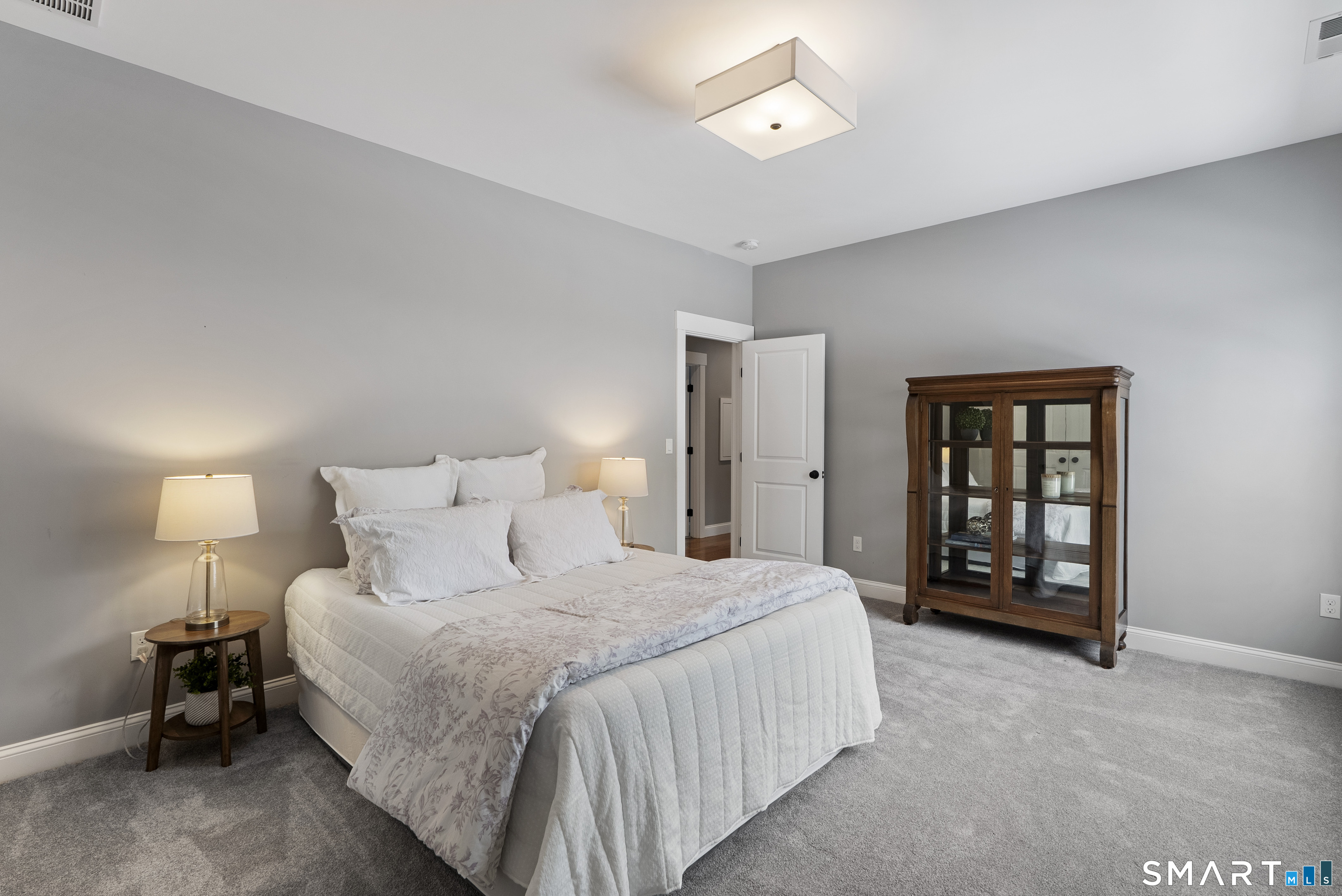 8 Gateshead Way Farmington CT 06085