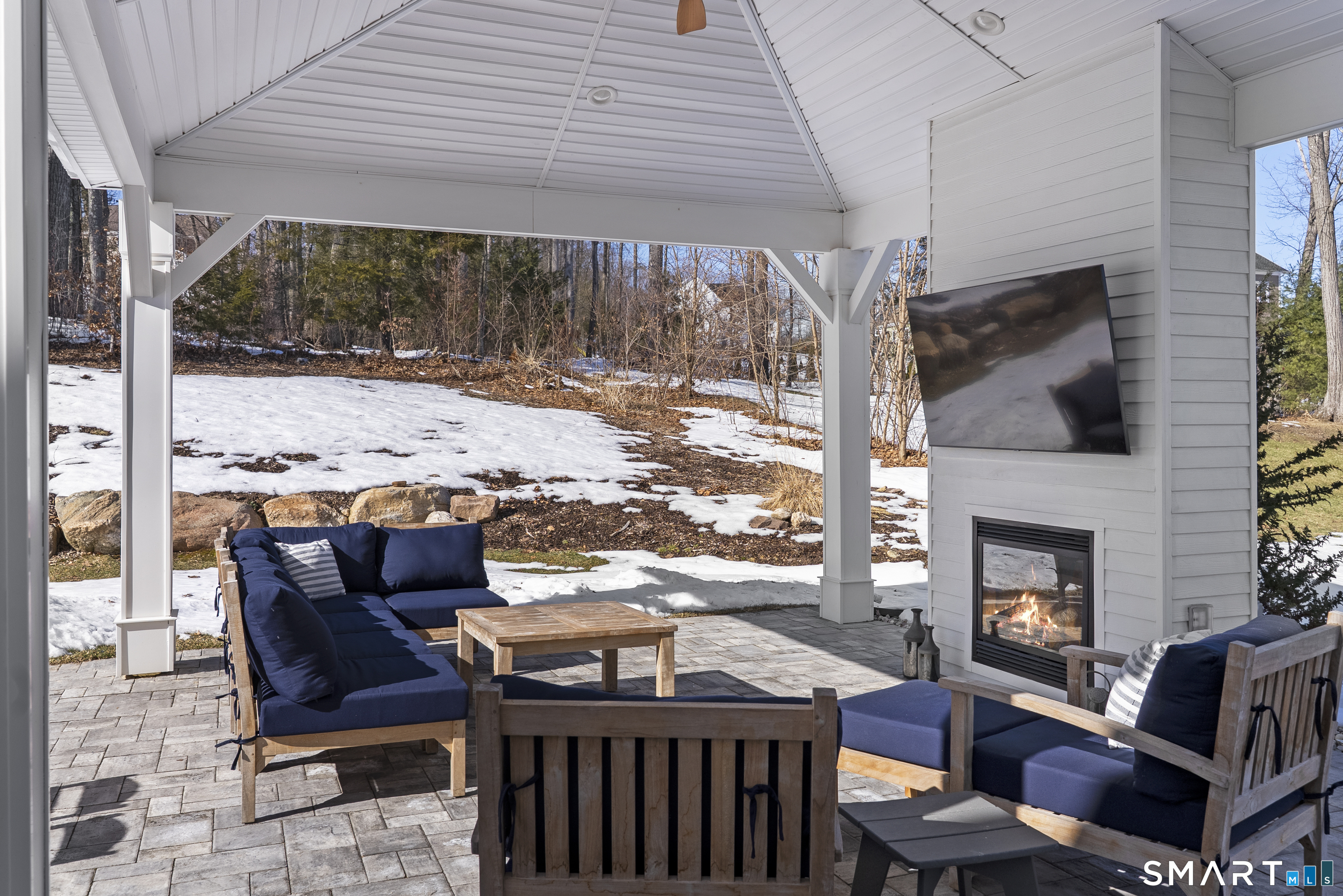 8 Gateshead Way Farmington CT 06085