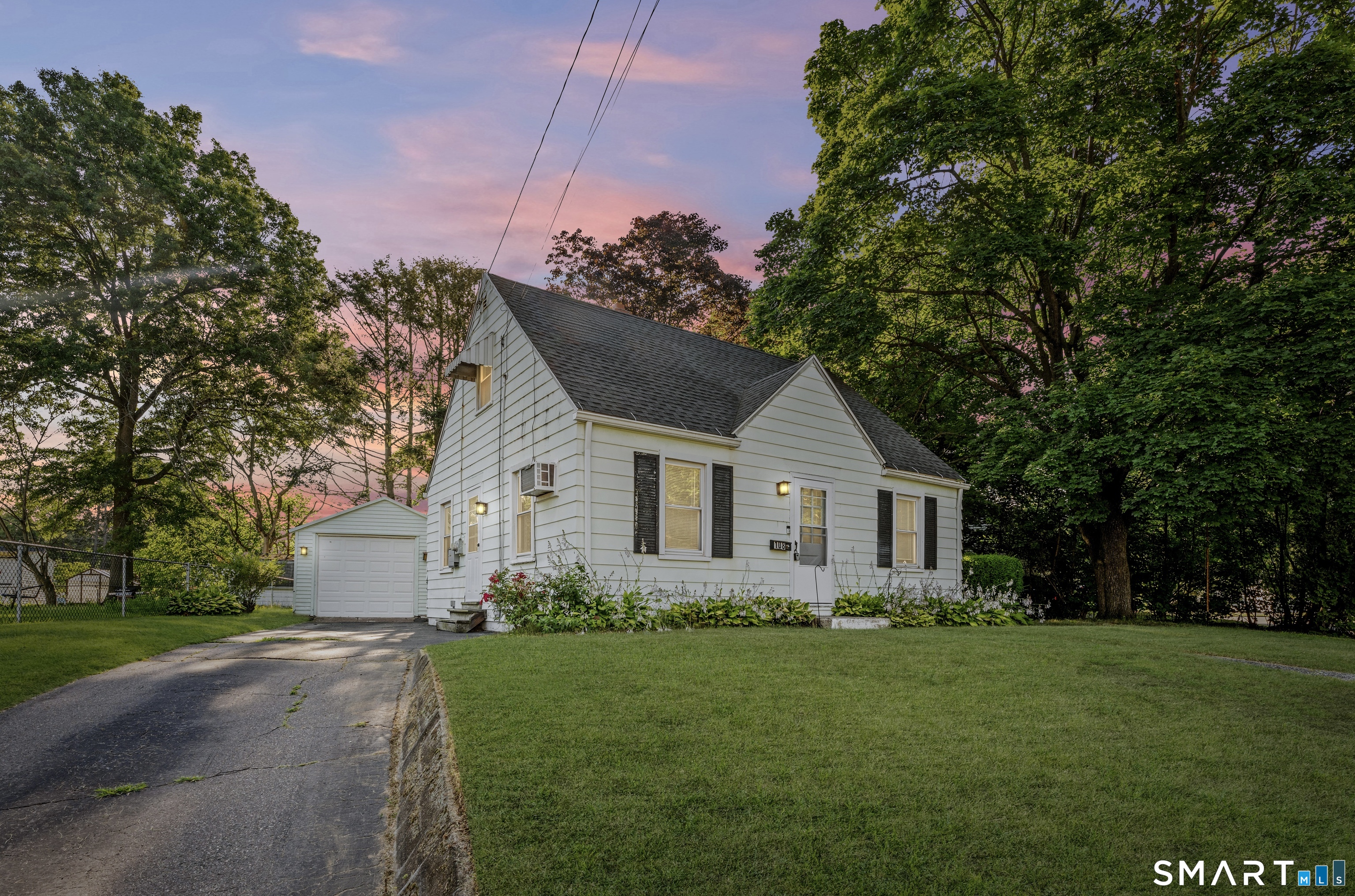 108 Bedford Avenue East Hartford CT 06118
