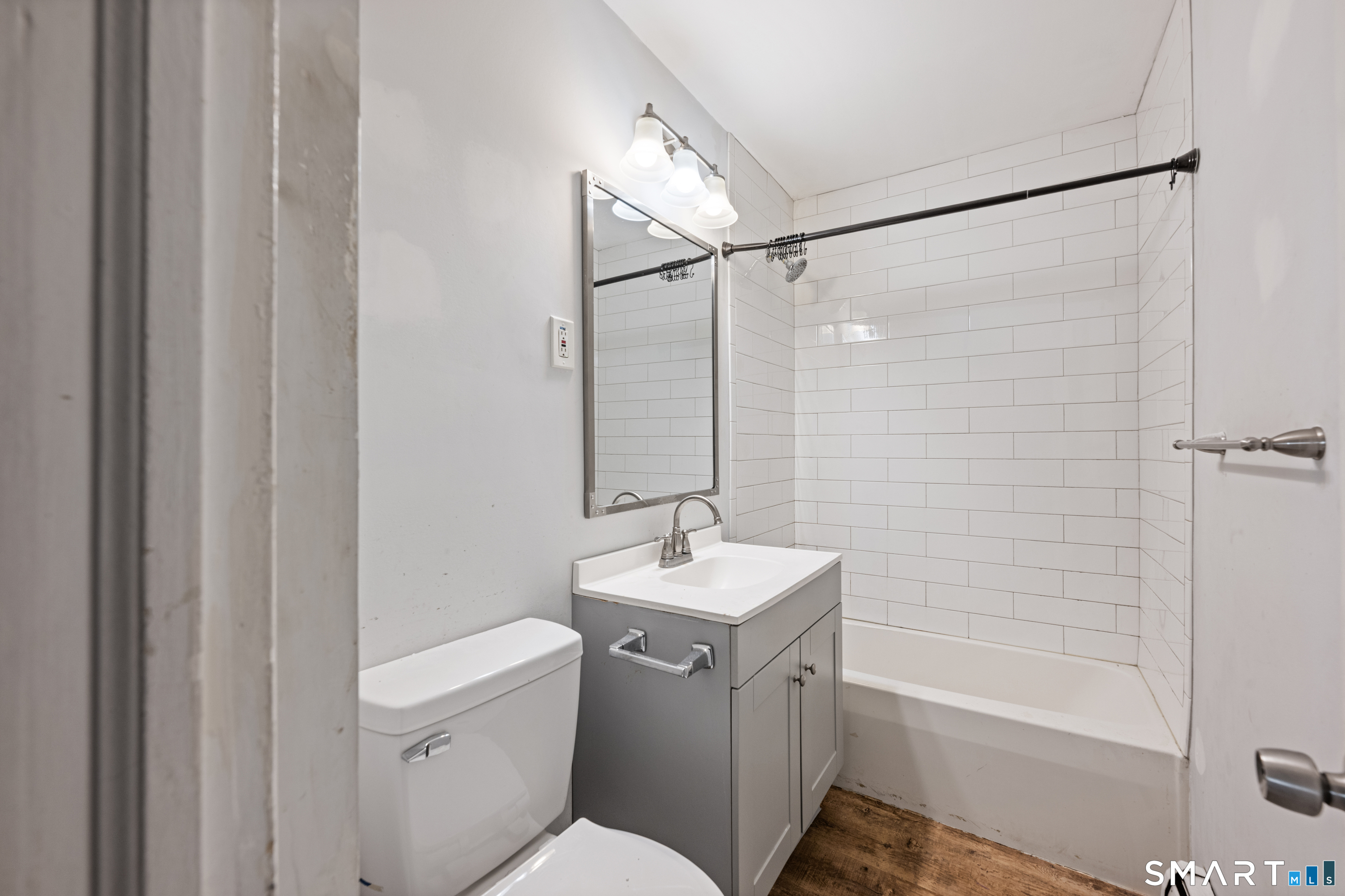 108 Bedford Avenue East Hartford CT 06118