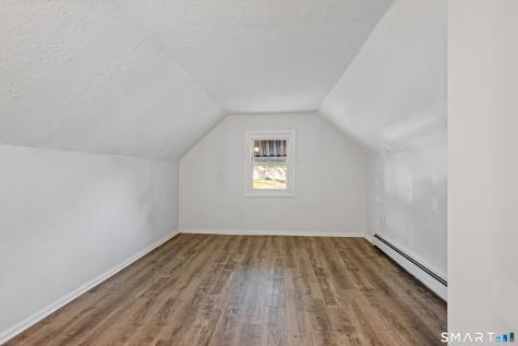 108 Bedford Avenue East Hartford CT 06118