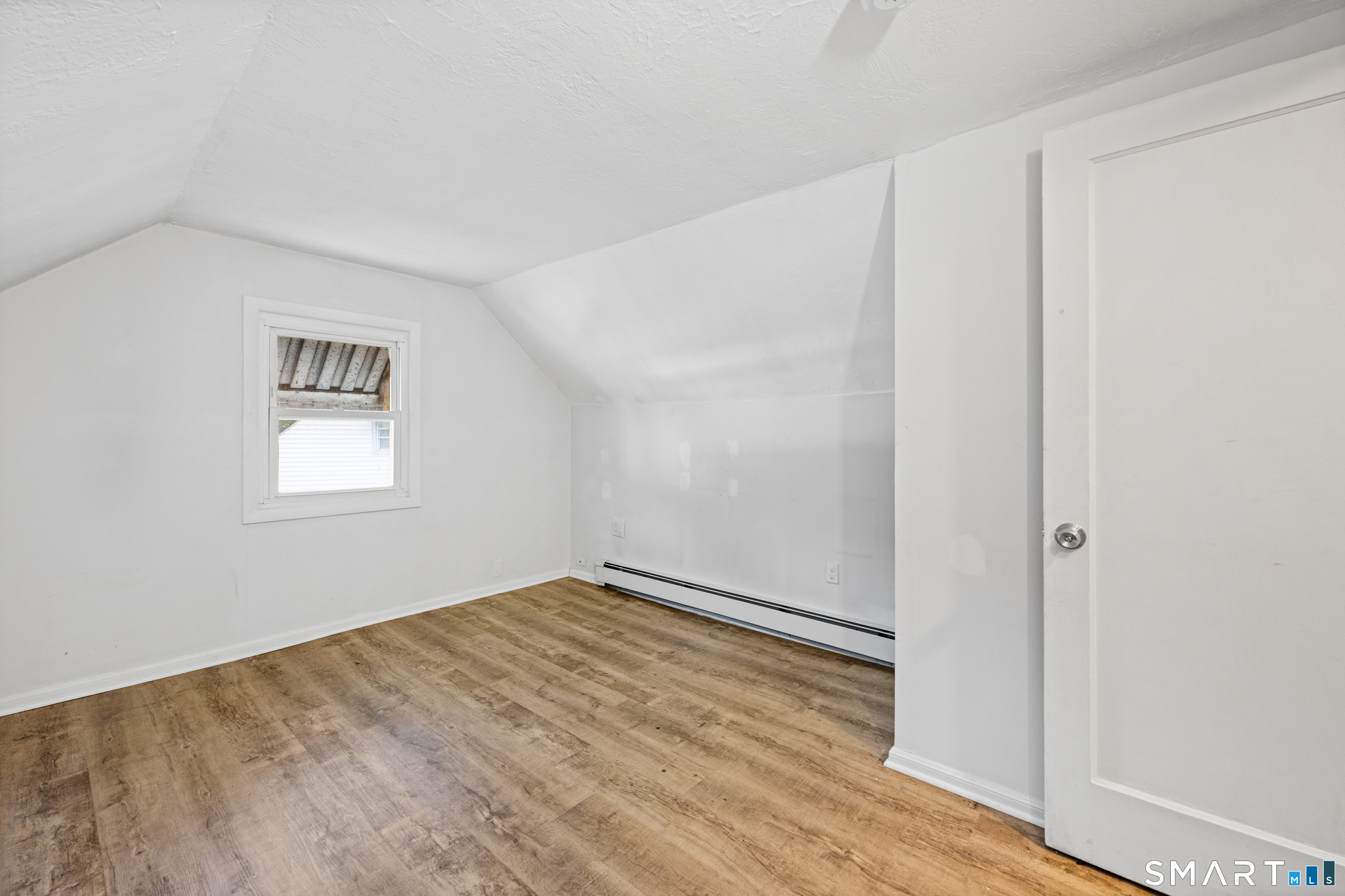 108 Bedford Avenue East Hartford CT 06118