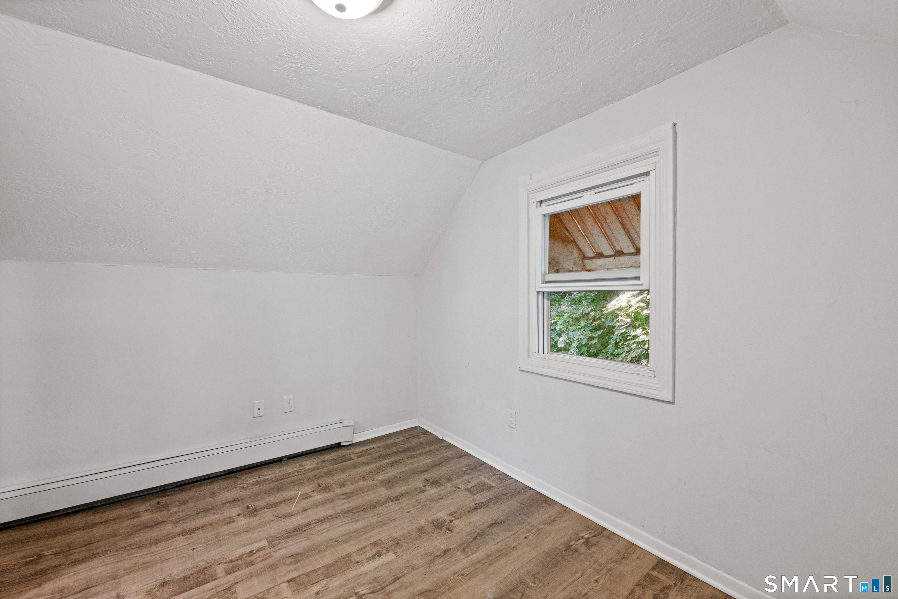 108 Bedford Avenue East Hartford CT 06118