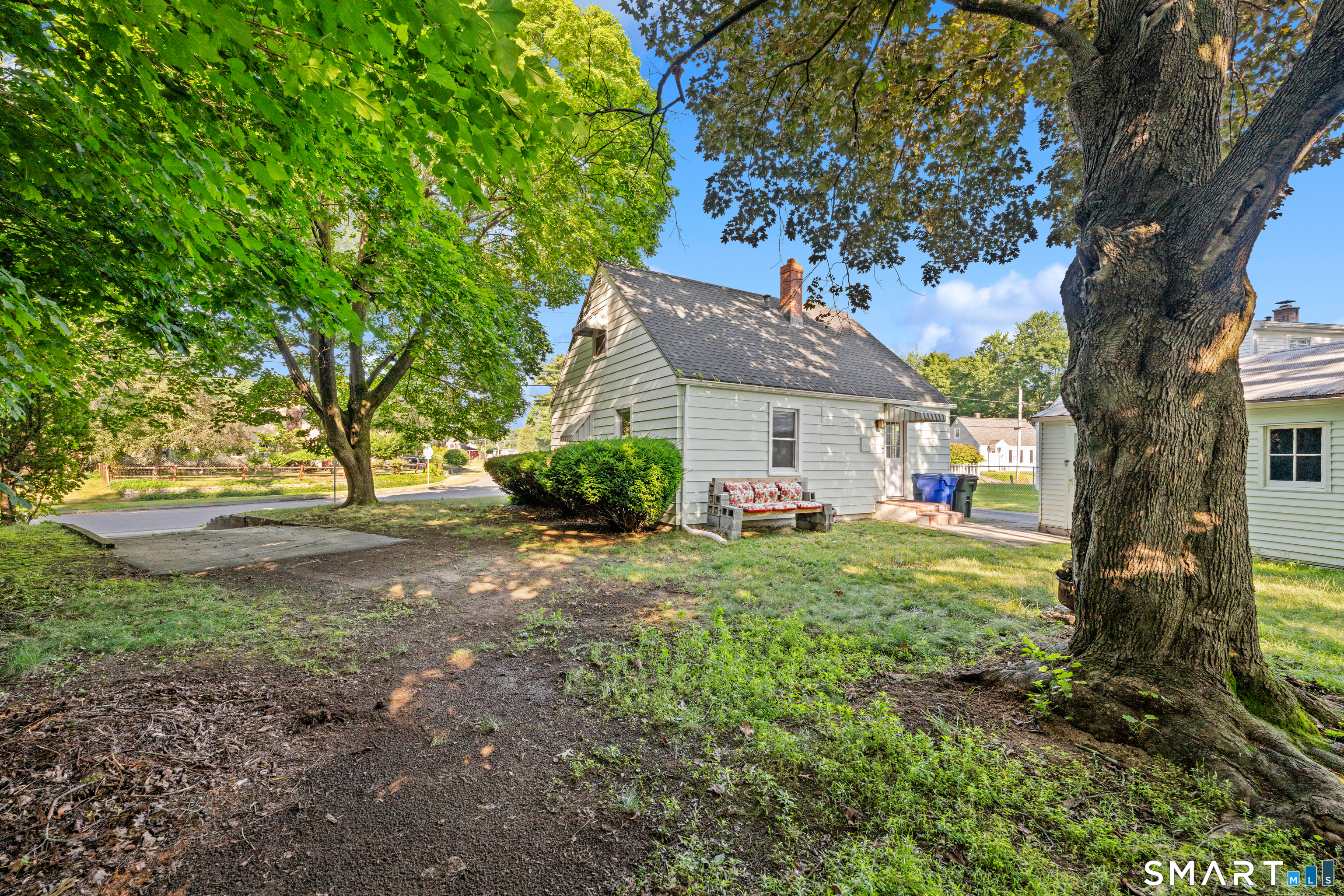108 Bedford Avenue East Hartford CT 06118