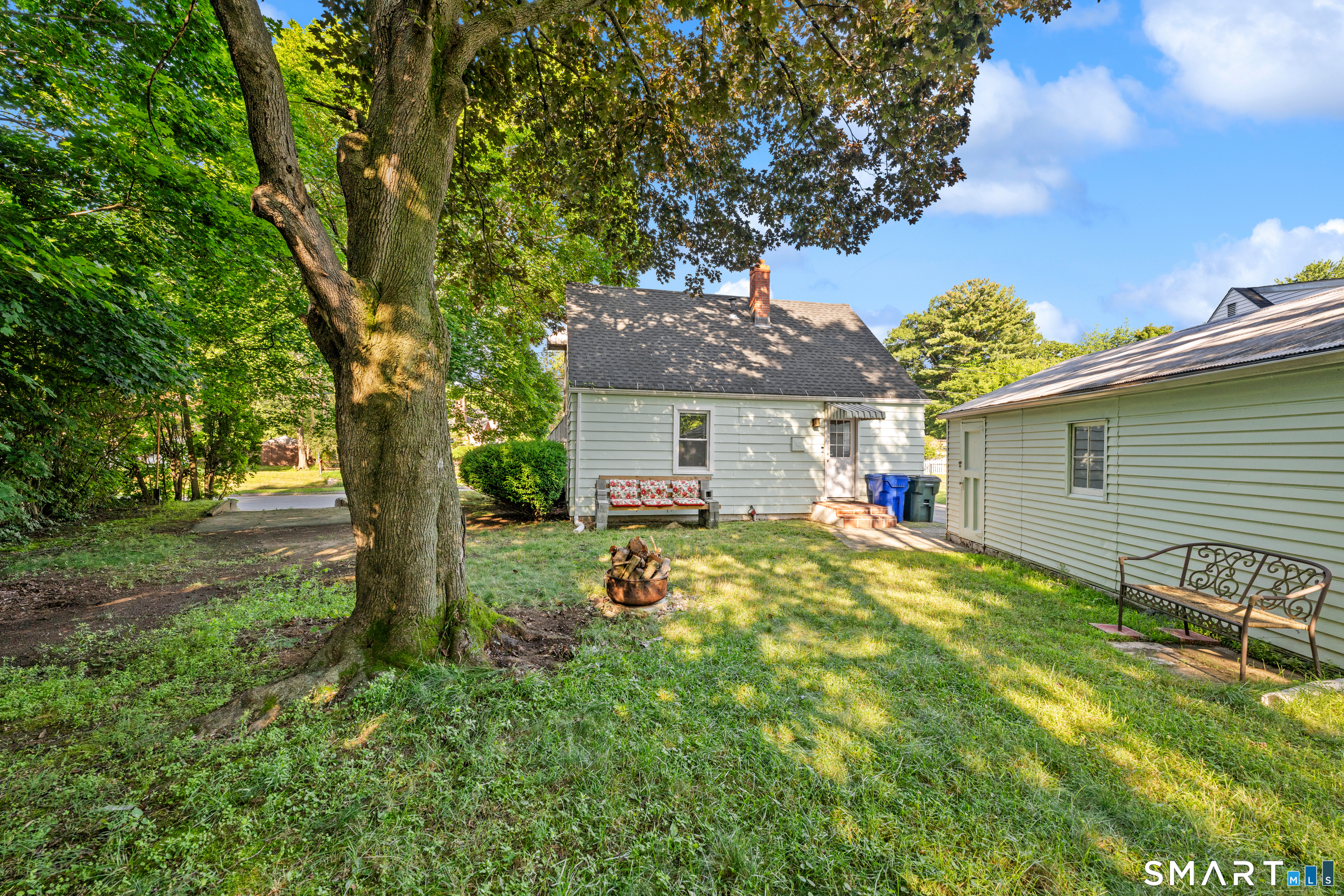 108 Bedford Avenue East Hartford CT 06118