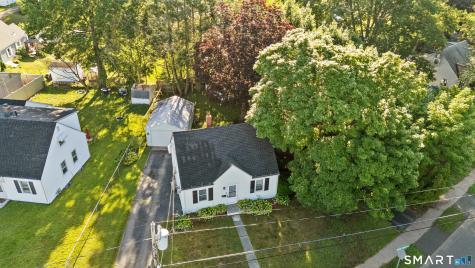 108 Bedford Avenue East Hartford CT 06118