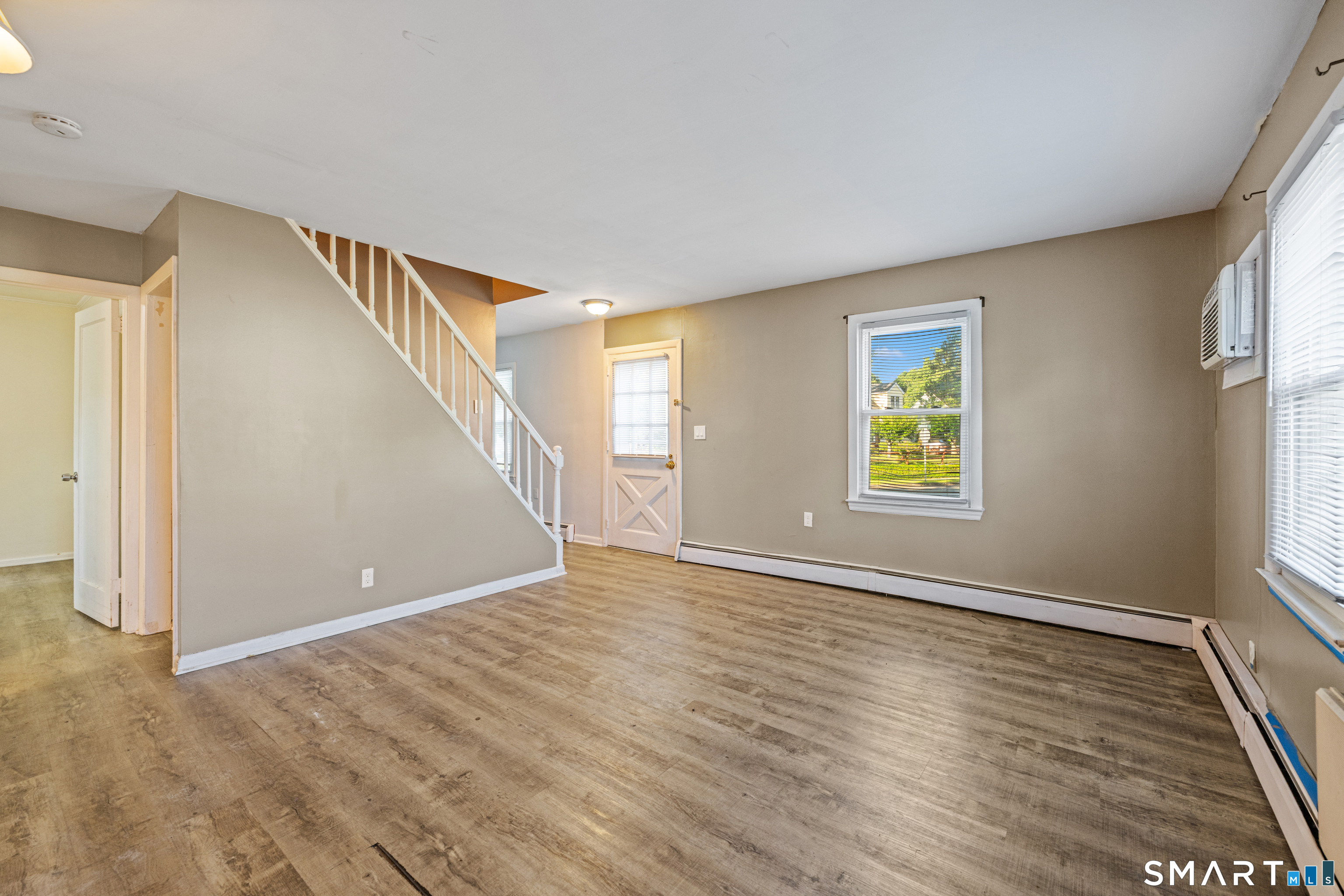 108 Bedford Avenue East Hartford CT 06118