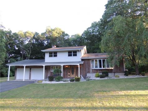 2 Crestwood Drive East Haven CT 06513