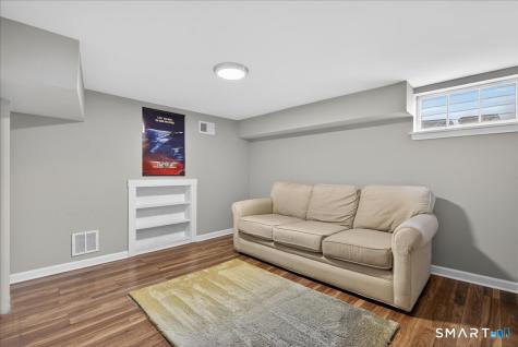 15 Ingram Street Hamden CT 06517