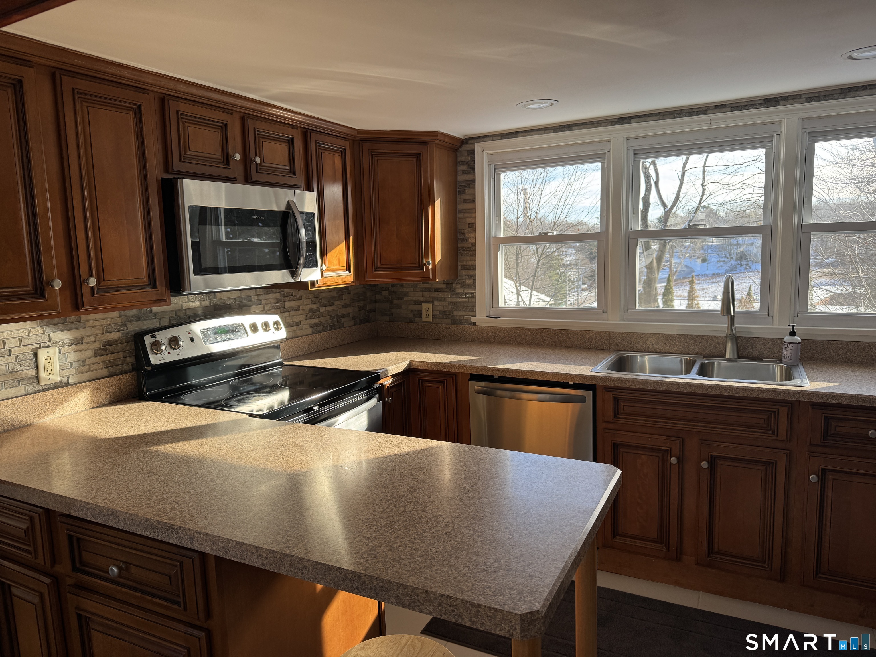 11 Blumenthal Drive Montville CT 06382