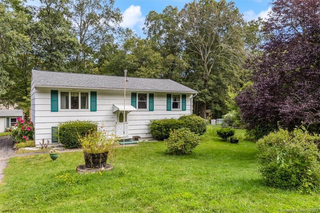 71 Meeting House Lane Ledyard CT 06339