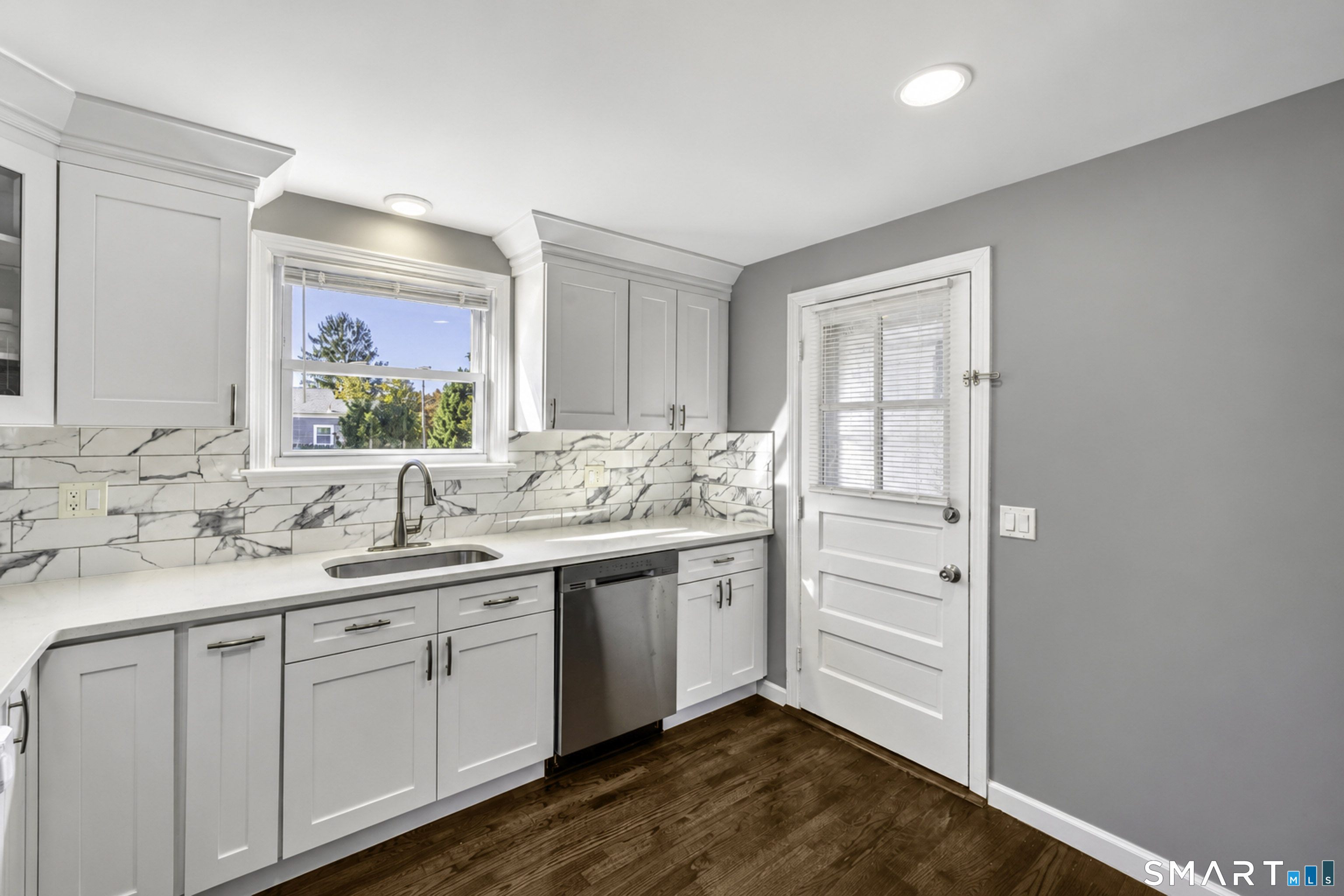 174 Laurel Street West Haven CT 06516