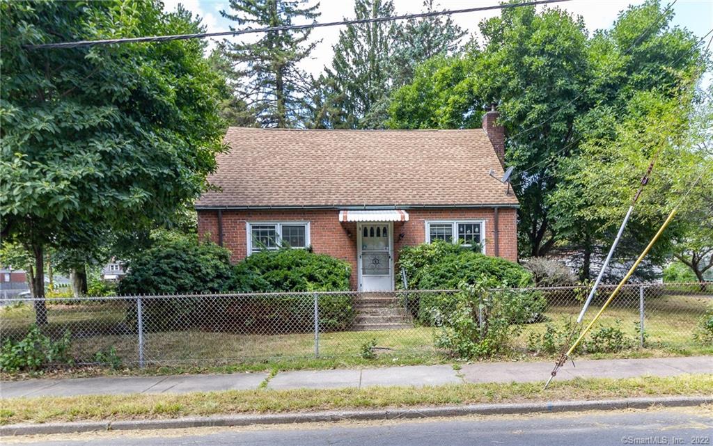 141 Roslyn Street Hartford CT 06106