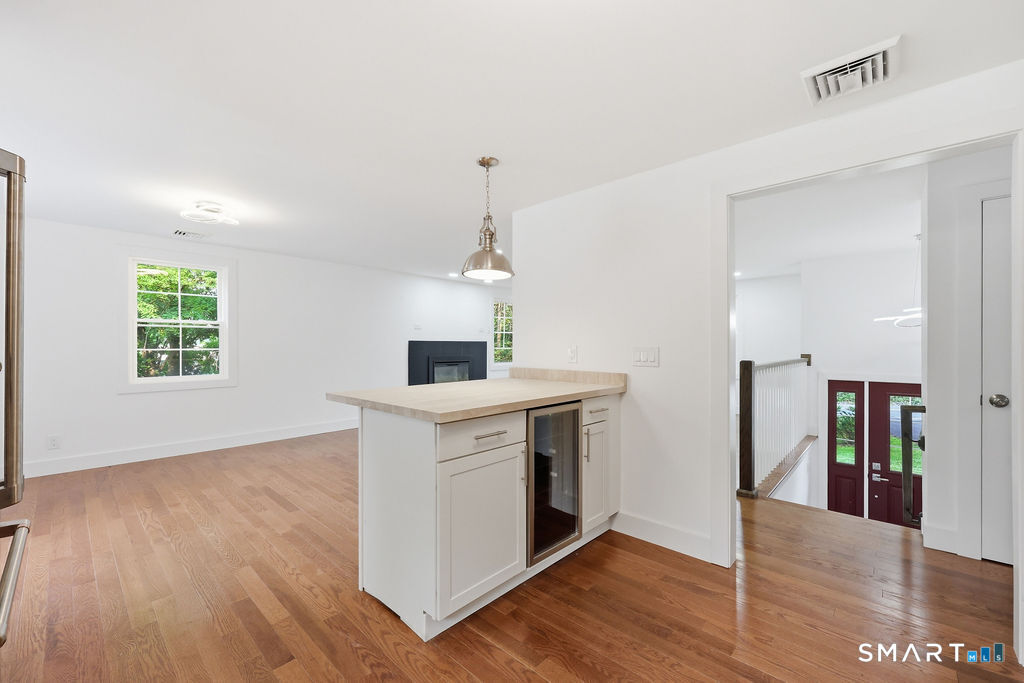 751 West Avon Road Avon CT 06001