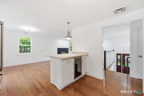 751 West Avon Road Avon CT 06001