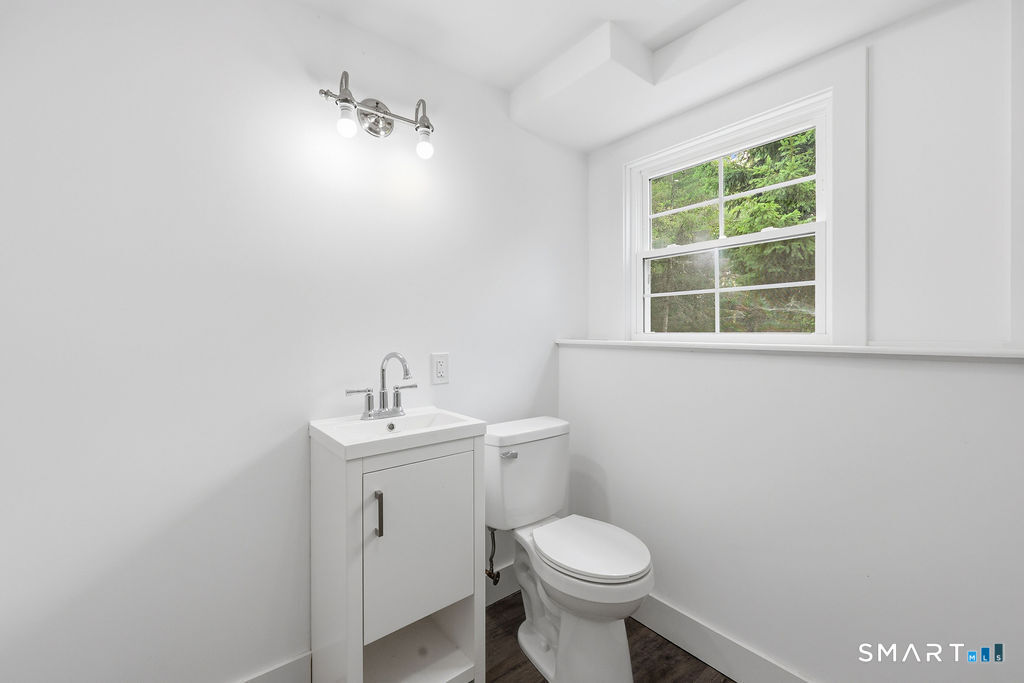 751 West Avon Road Avon CT 06001
