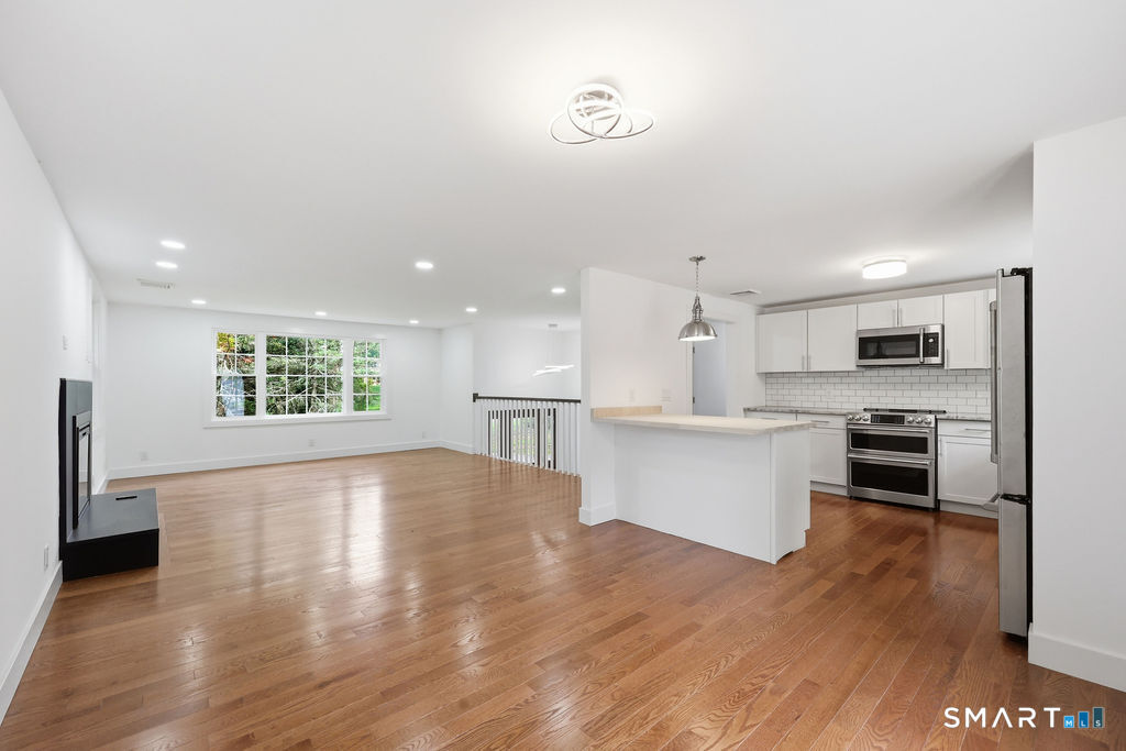 751 West Avon Road Avon CT 06001