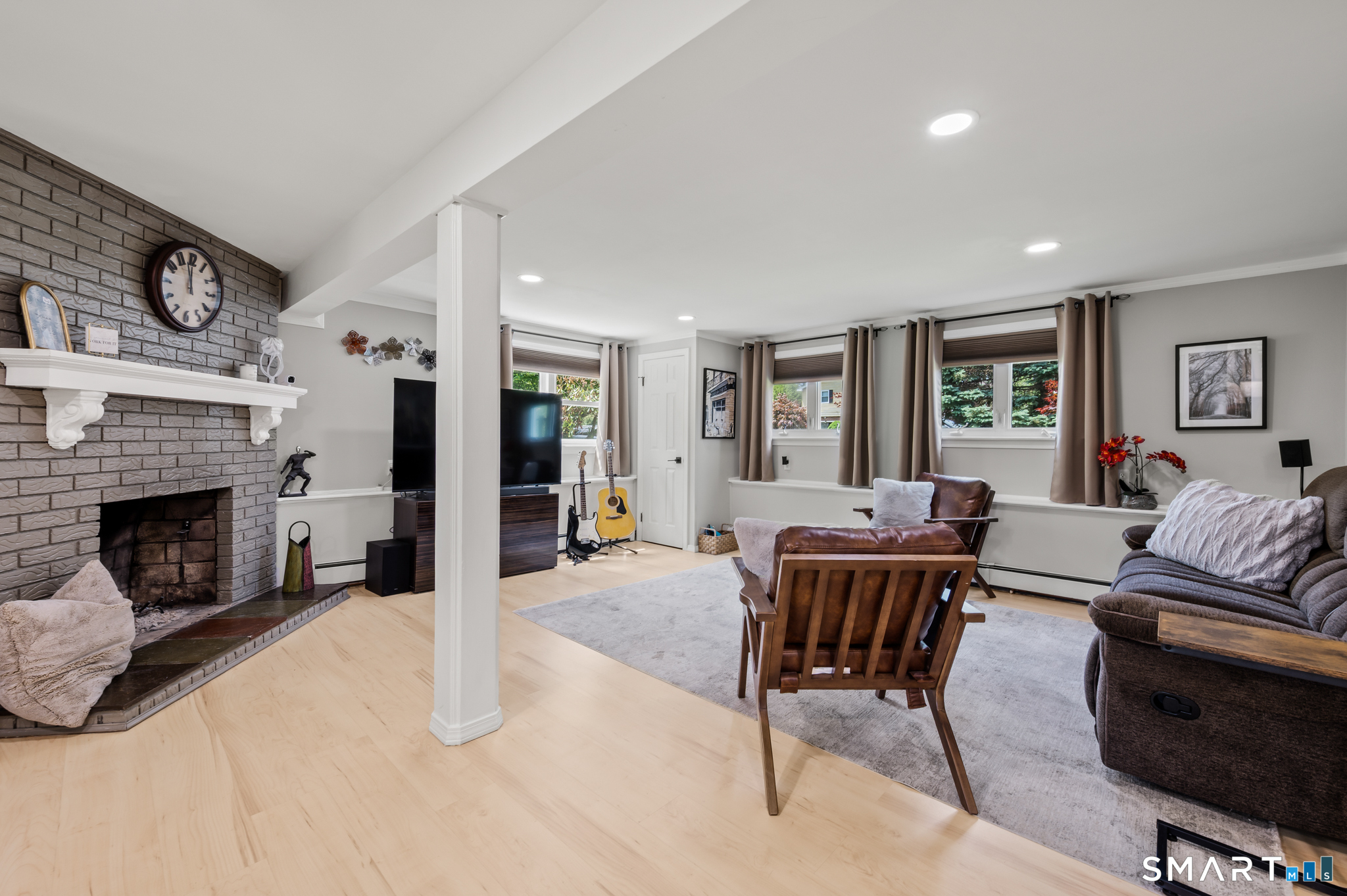 201 Ridge Crest Circle Wethersfield CT 06109
