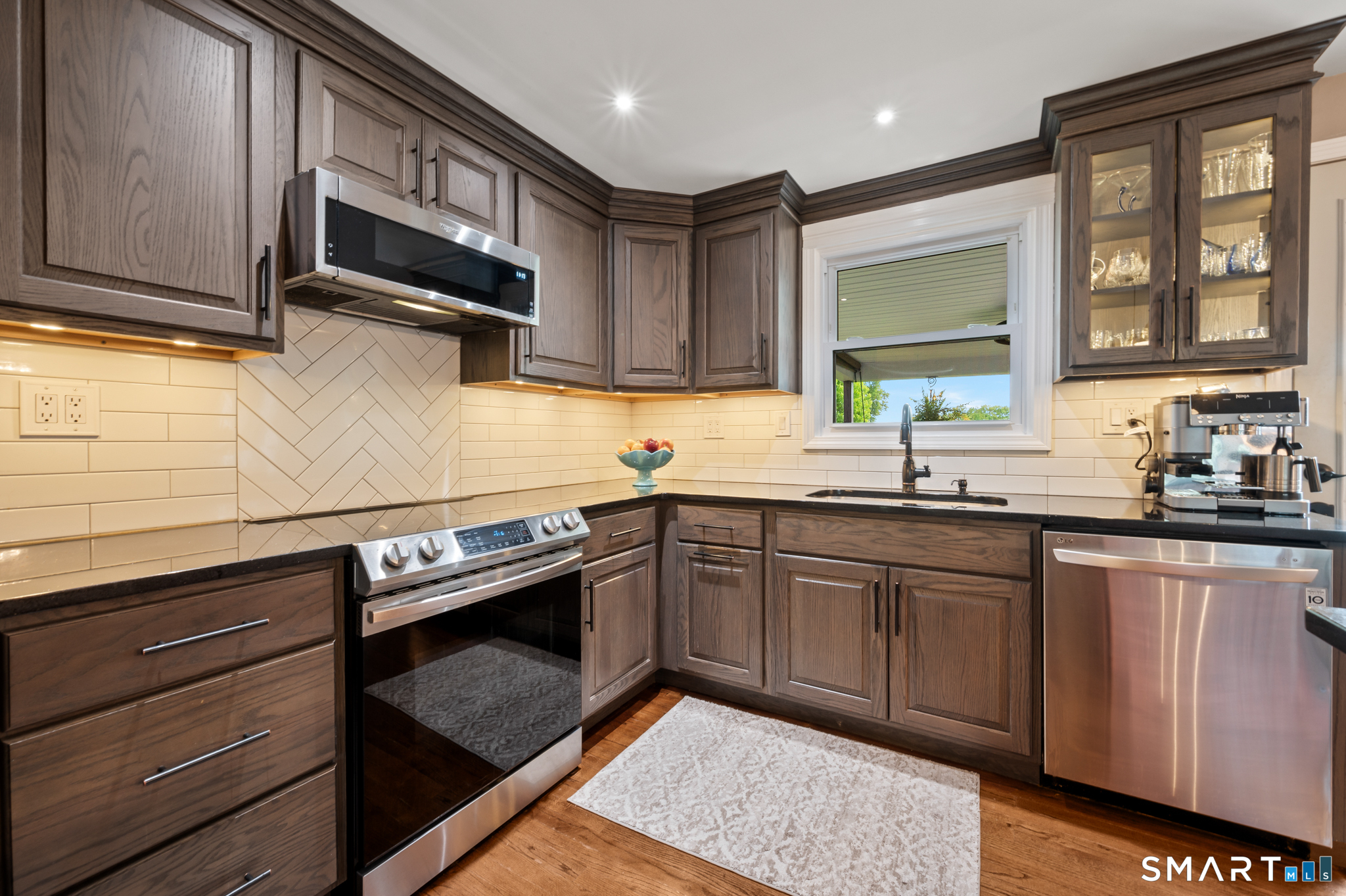 201 Ridge Crest Circle Wethersfield CT 06109