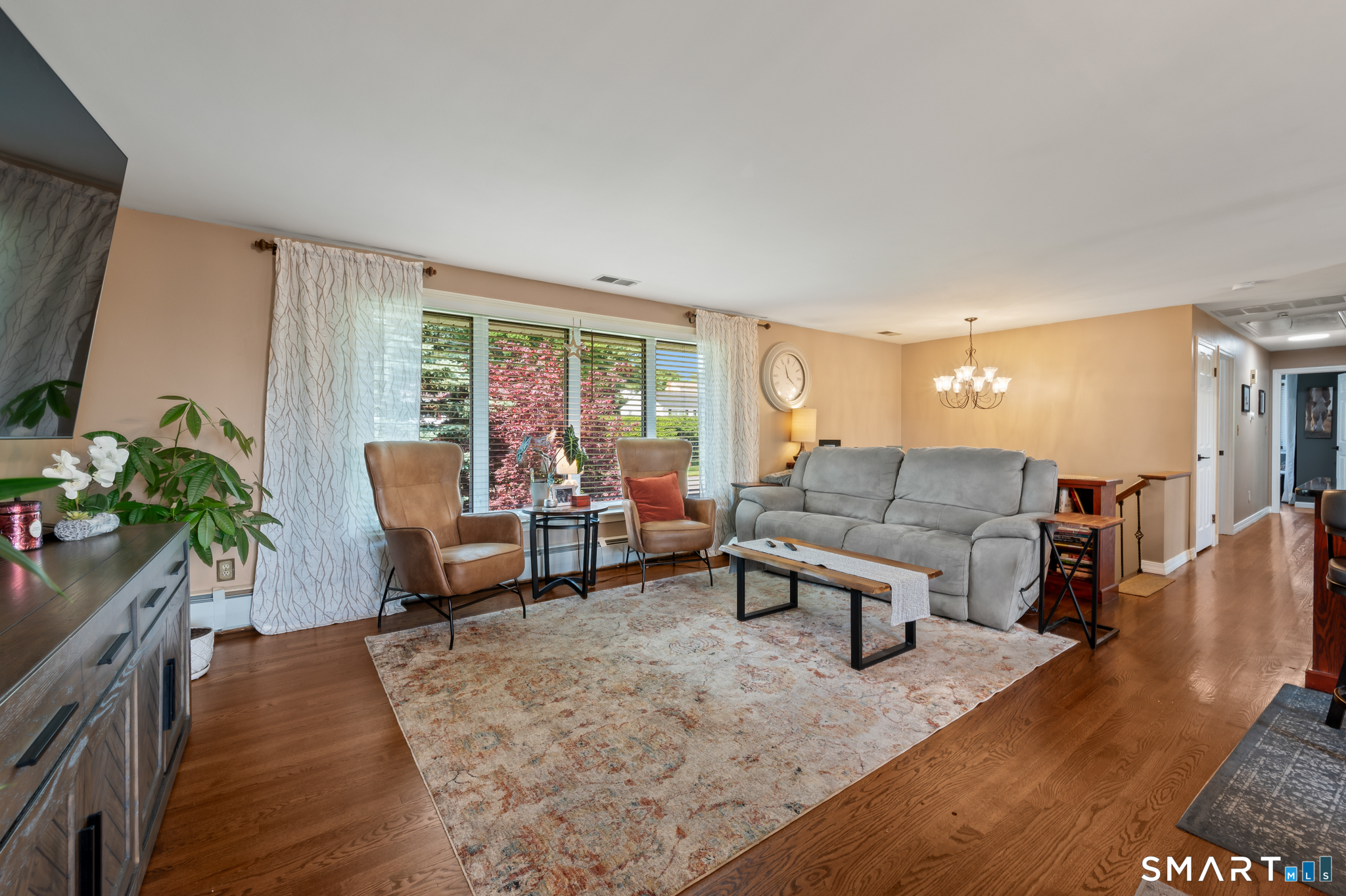 201 Ridge Crest Circle Wethersfield CT 06109