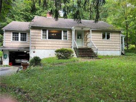 1418 Straits Tpke Streets Middlebury CT 06762