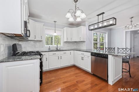 81 Amanda Lane Naugatuck CT 06770