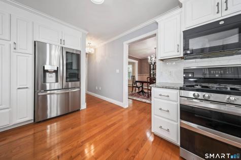 81 Amanda Lane Naugatuck CT 06770
