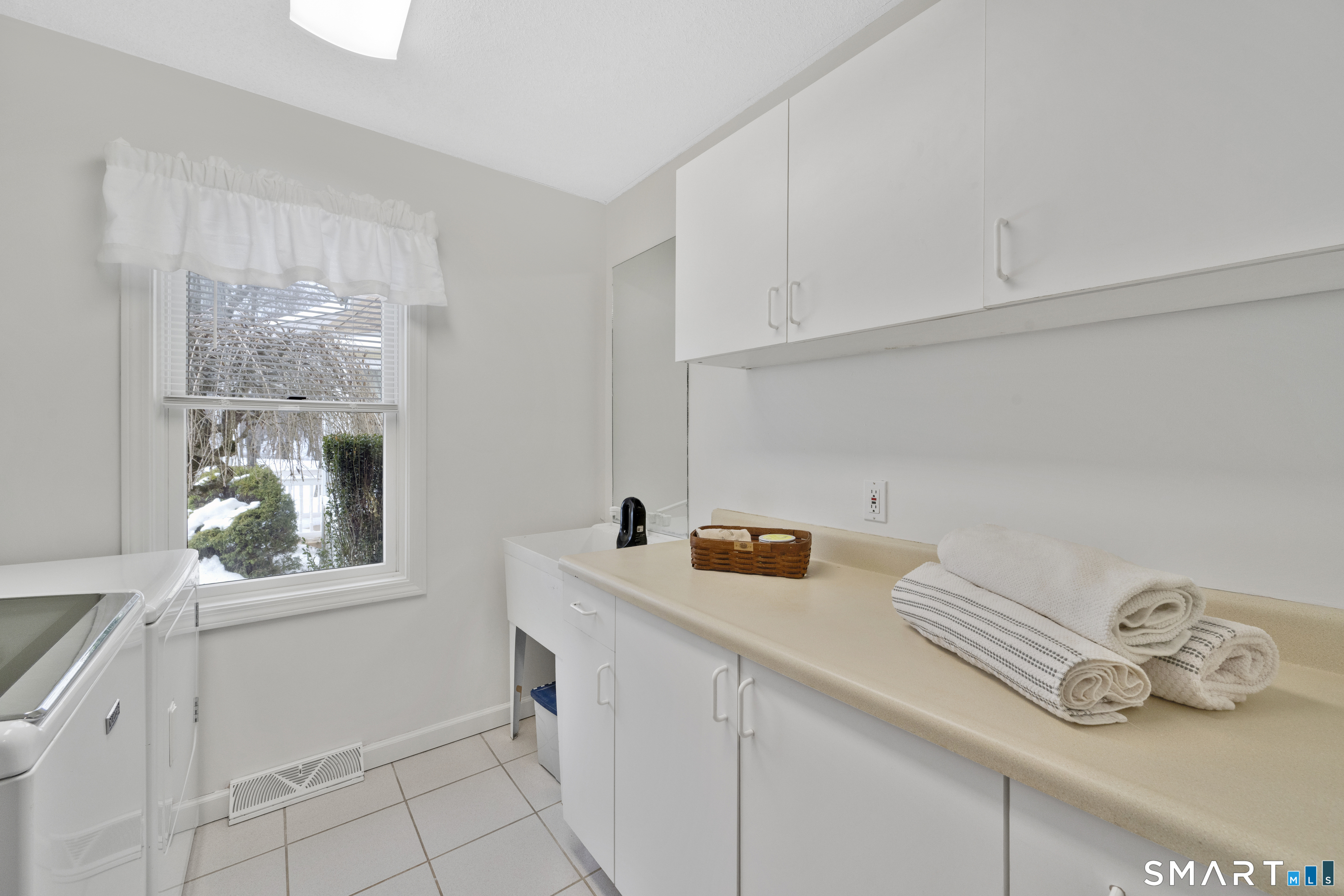 16 Higgins Way Tolland CT 06084